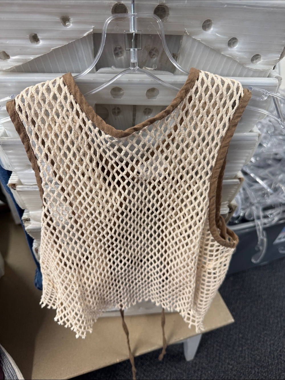 Le lis mesh tie back tank M // 061709
